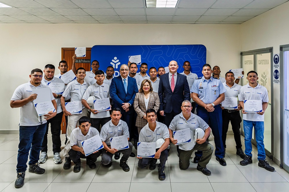 Naturgy e INADEH clausuran segundo grupo de Electricistas Linieros de Baja Tensión 1 Naturgy e INADEH